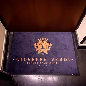 giuseppe-verdi-luxury-apartmens-catania-centro.sicilyhotelsitaly.net/