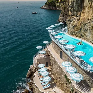 miramalfi.hotels-amalfi.com/
